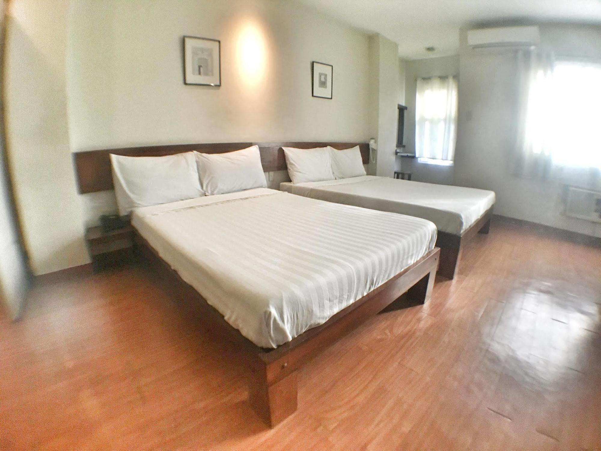 Ilocos Rosewell Hotel Exterior foto