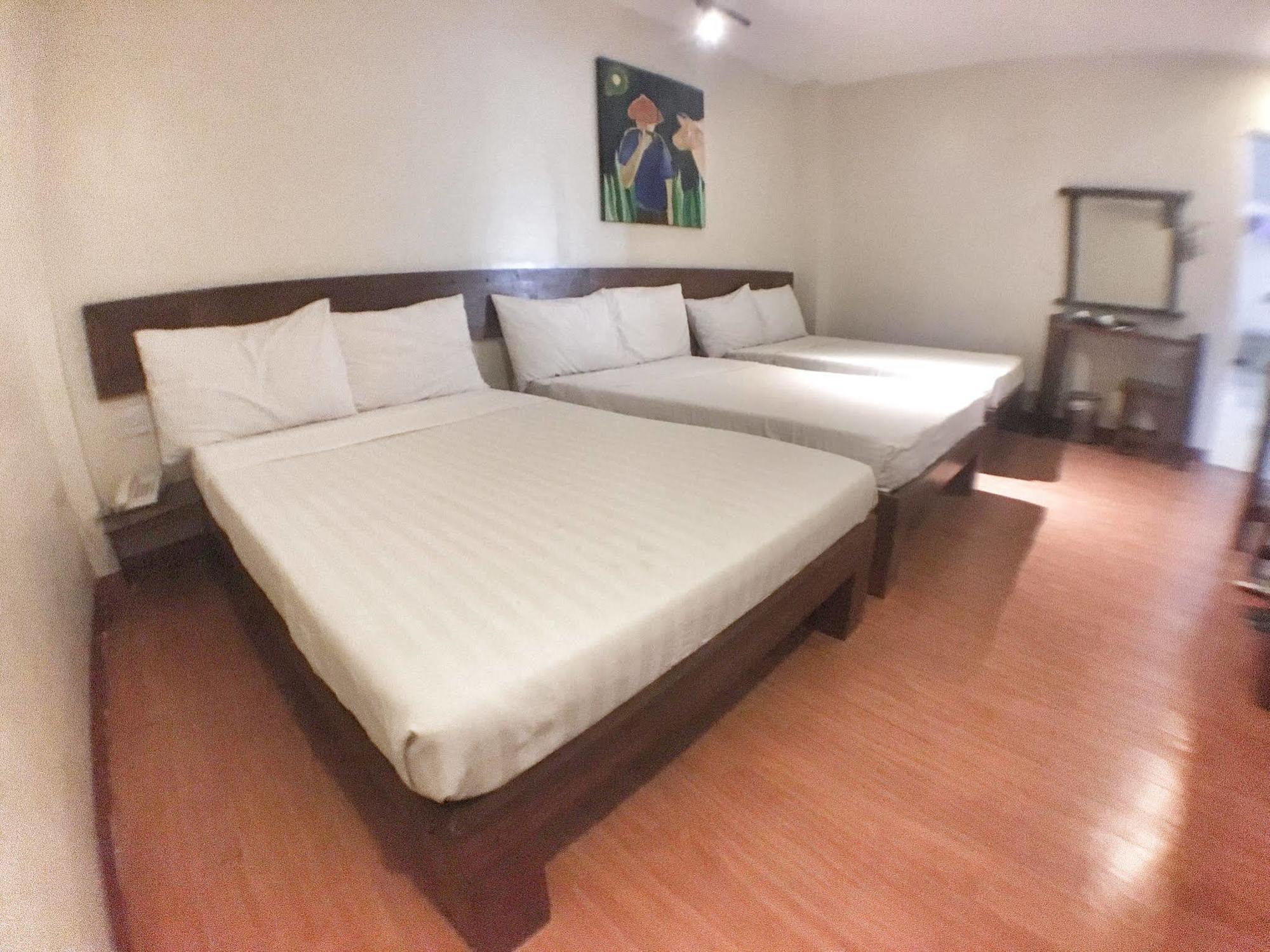 Ilocos Rosewell Hotel Exterior foto